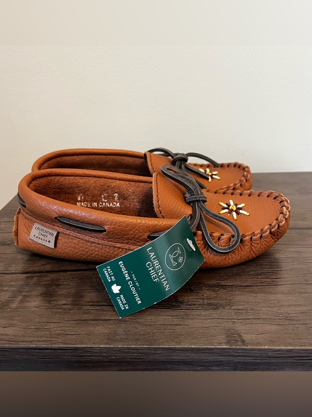 Laurentian Chief Canada Brown Leather Women’s Moccasins New With Tags